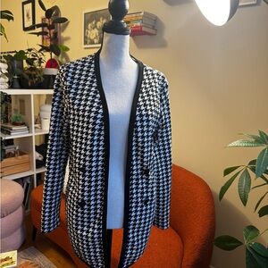 Stylish Black and White Houndstooth Women's Overshirt